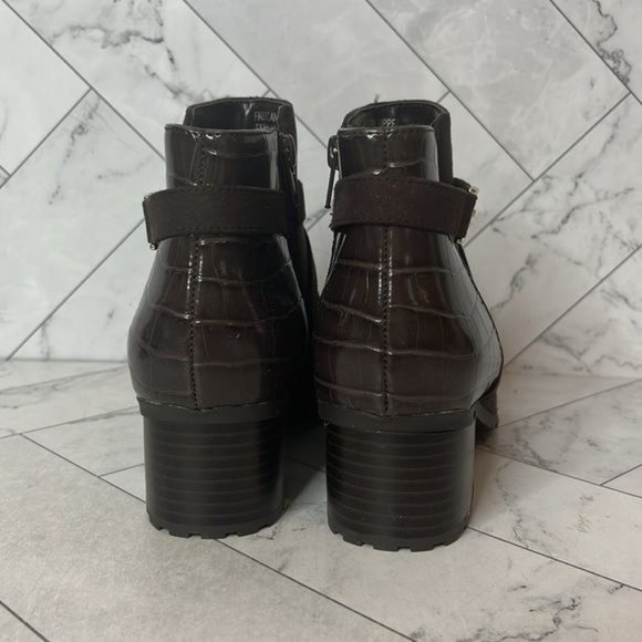 NWT Karen Scott Womens Brown Francess Suede/Leather Heel Shoe Size 5.5M - Picture 5 of 9